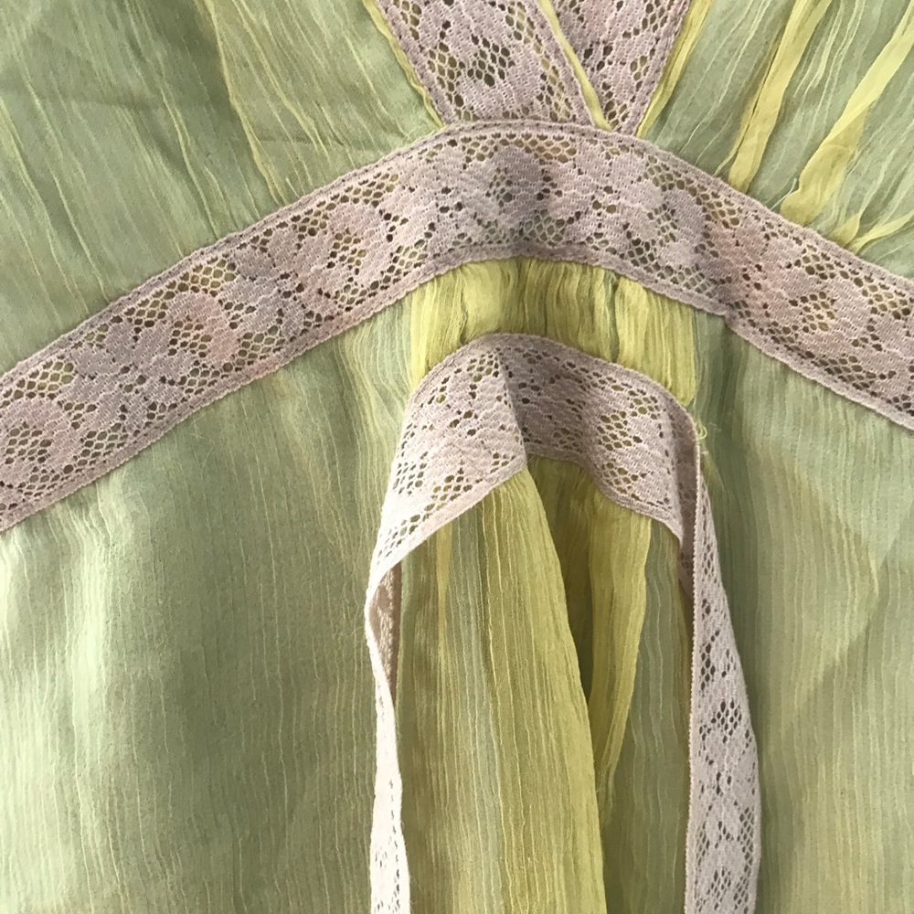 Beautiful Tunic - Picture 2 of 3